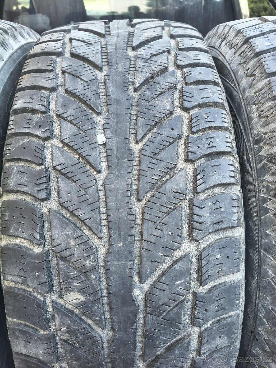 Pneu 265/65 R17 - 4