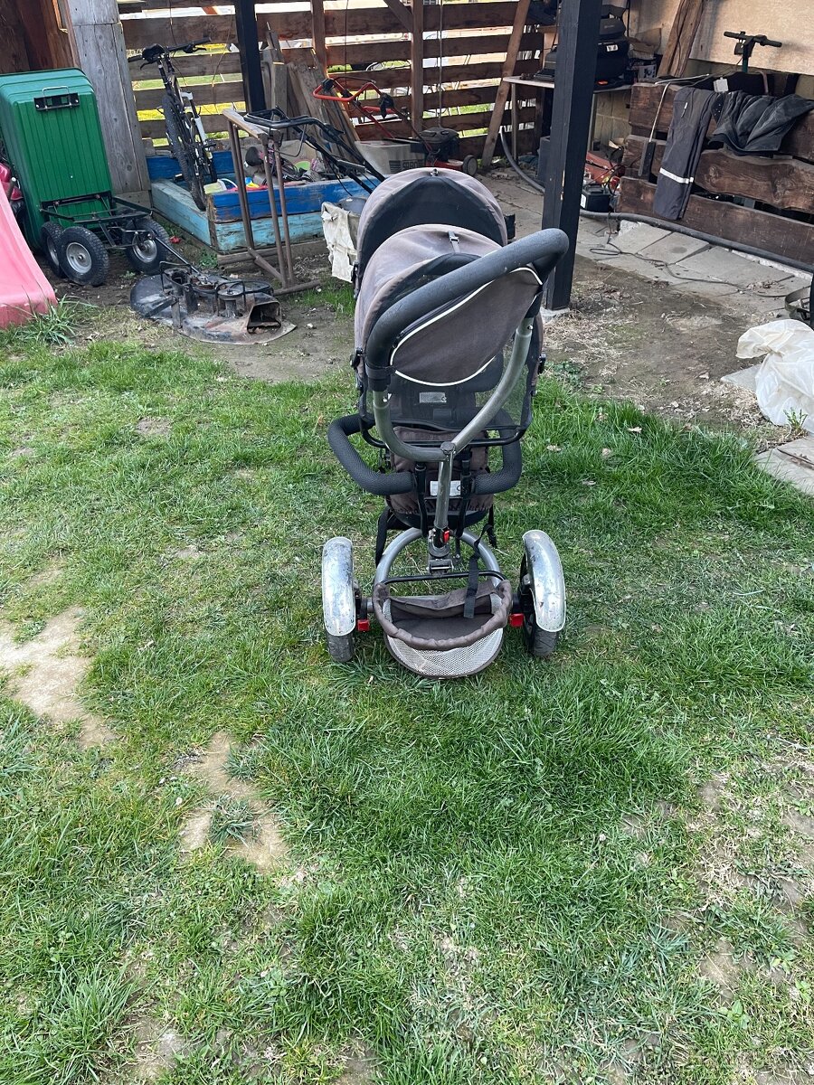 Prodám trojkolku pro dvojčata - 4