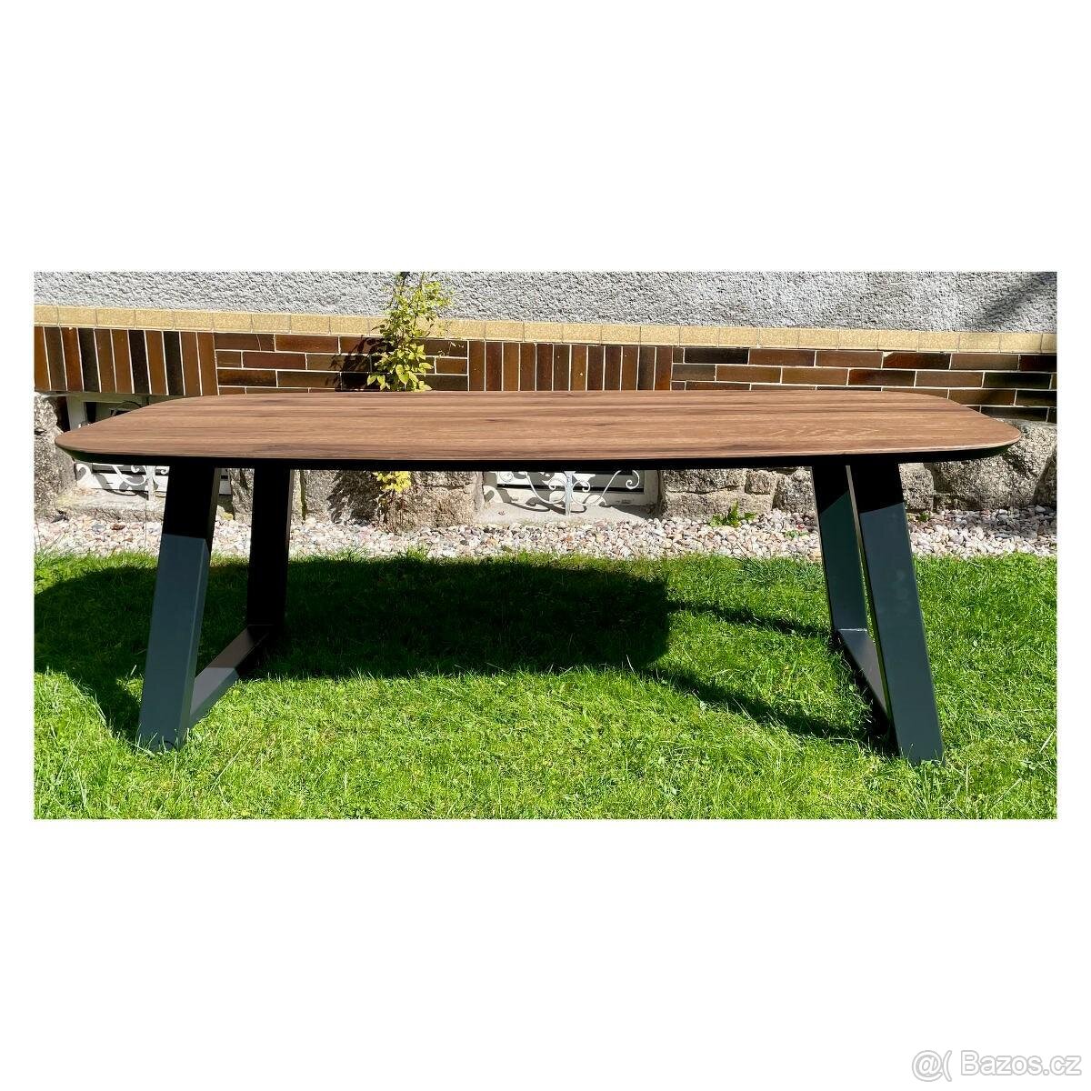 Nerozkládací jídelní stůl - Canical - 4
