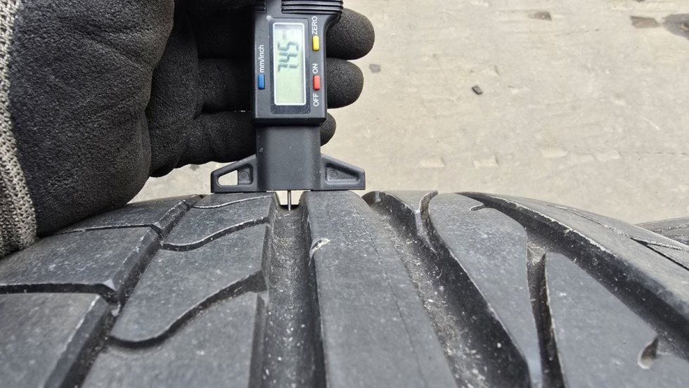 Letní pneu 215/40/17 Bridgestone - 4