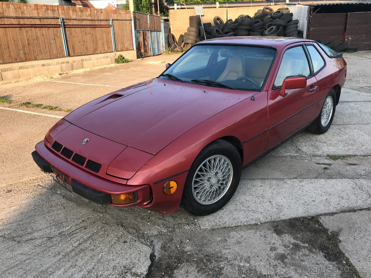 PORSCHE 924 TURBO - 4