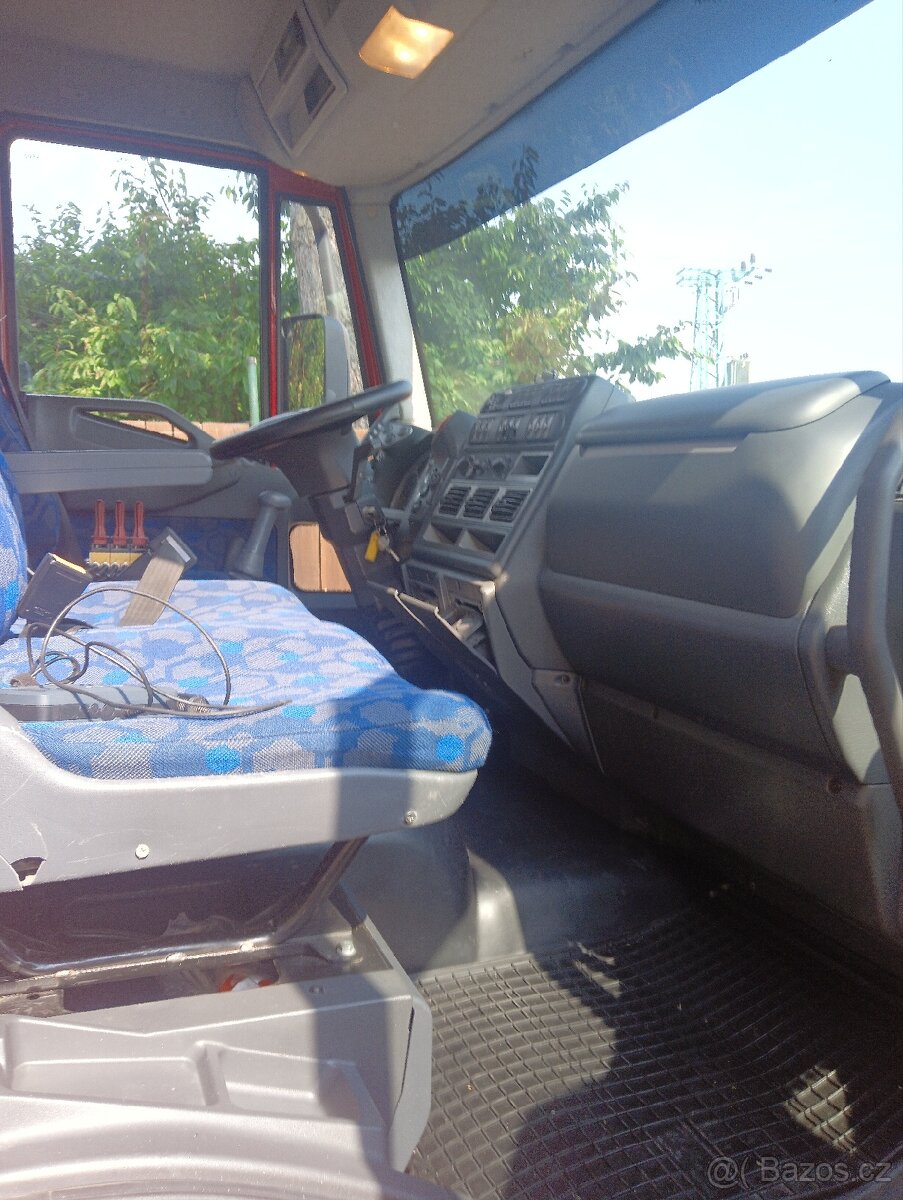 Hákový nosič kontejnerů Iveco 12t - 4