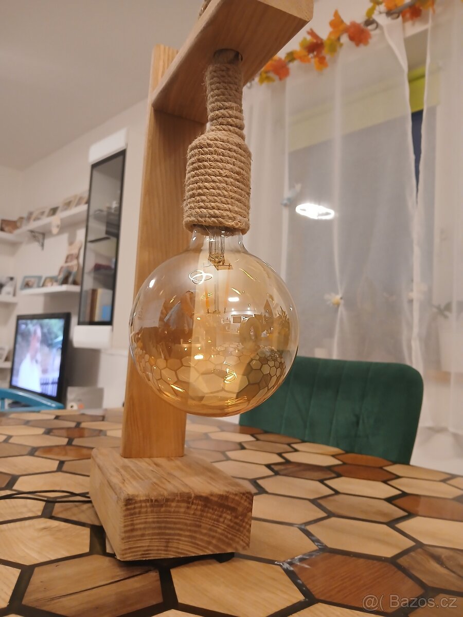 Ručně vyráběná stolní lampička - 4