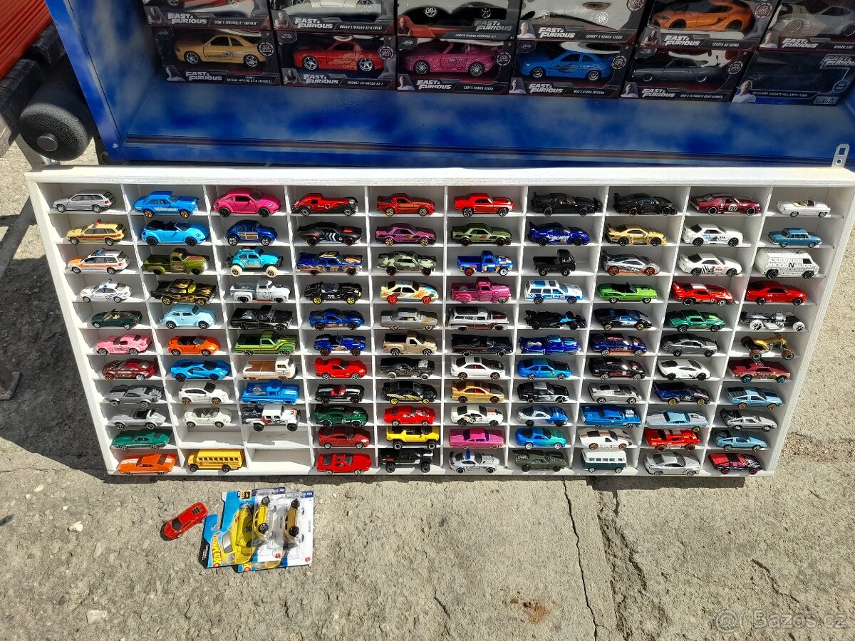 Hot weels pres 320ks - 4