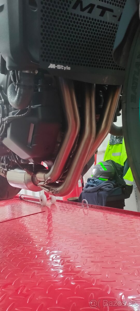 Sportovní výfuk Dominátor pro Yamaha MT09 - 4