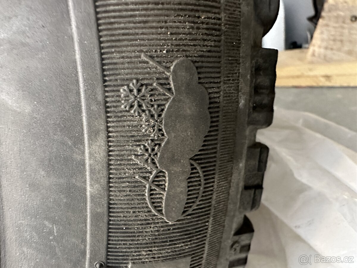 Zimní pneu Michelin 5 mm, 215/60/R17c 4ks - 4