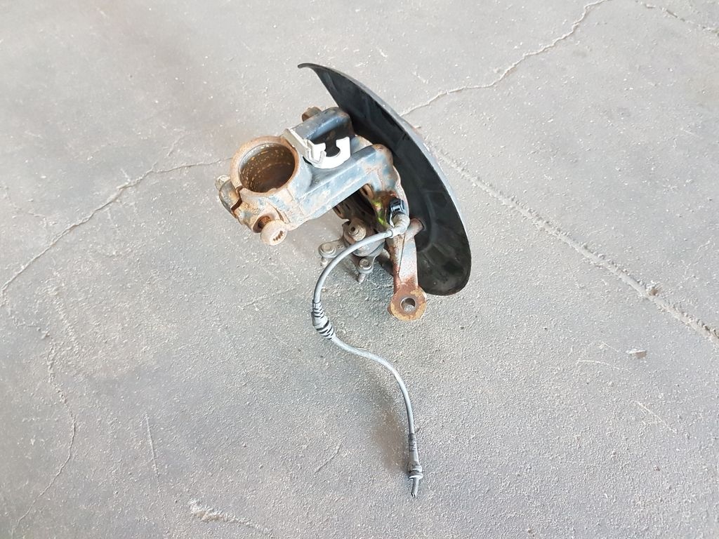 Pravá přední těhlice, velký typ Škoda Octavia II RS - 4