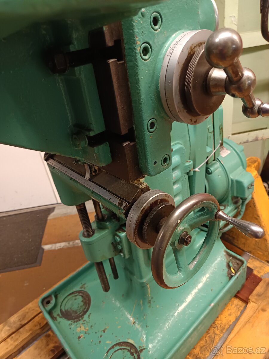 Nástrojařská frézka Deckel - 4