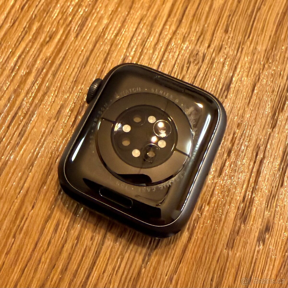 Apple Watch Series 6 GPS, 40 mm, Space Gray v TOP stave - 4
