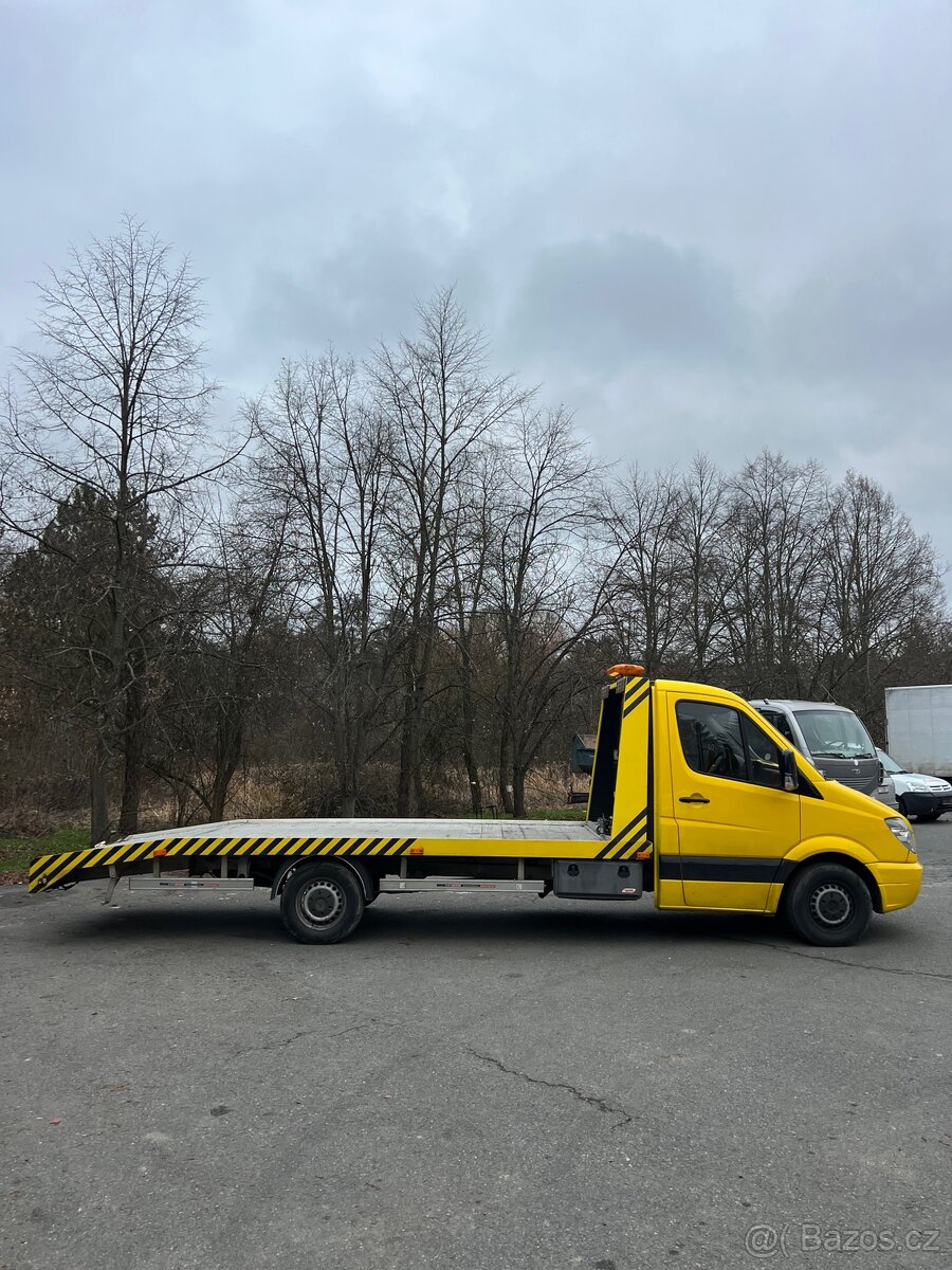 Mercedes-Benz Sprinter 311 CDI – odtahový vůz - 4