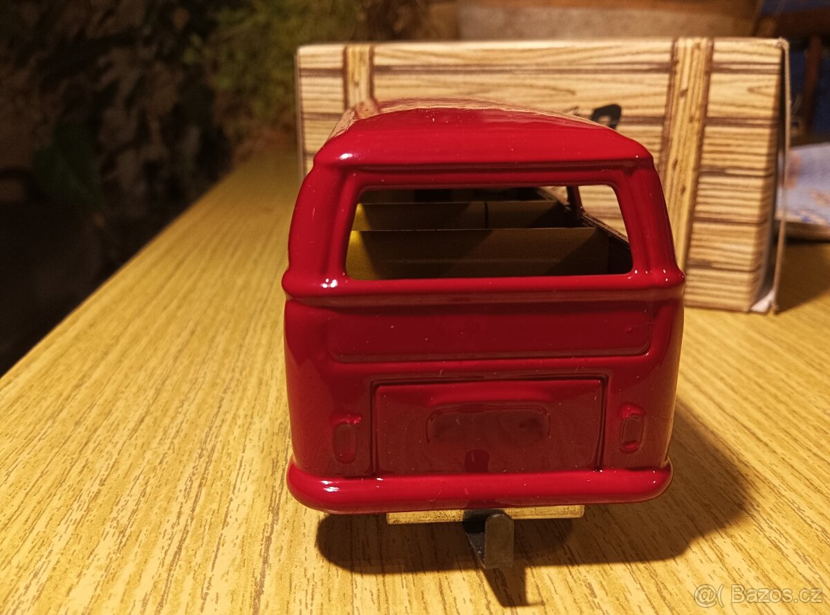 VW Mikrobus T2 červený - 4