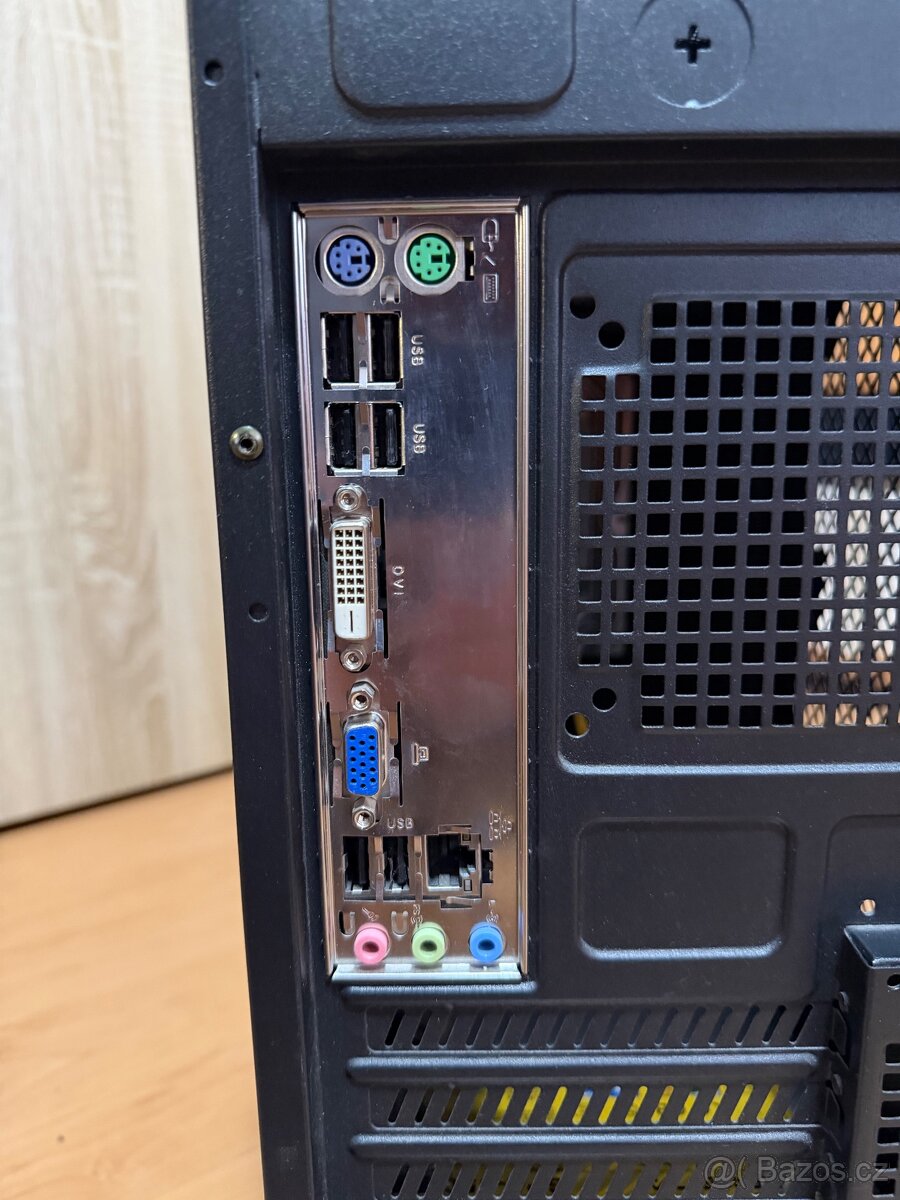 Stolní počítač CZC - 4