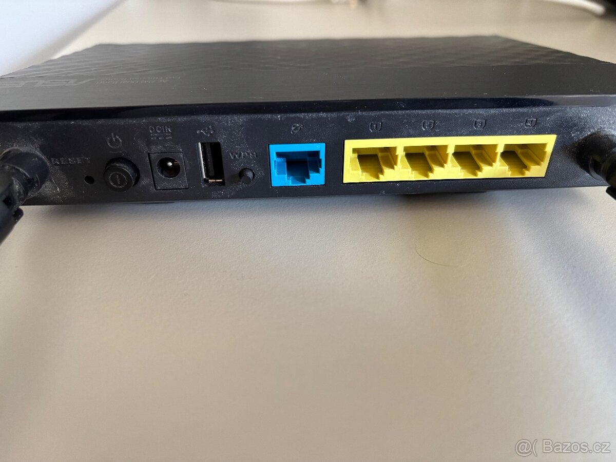 Prodam sitovy Router Asus RT-AC750 - 4