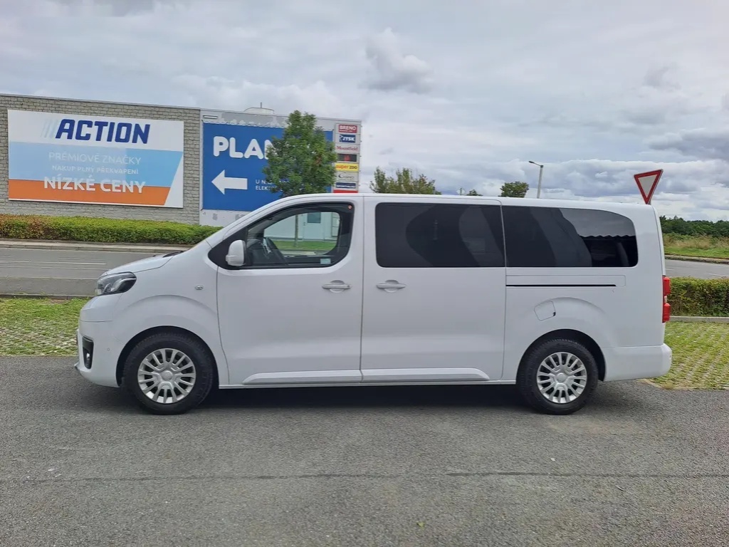Toyota Proace Verso, 2.0D-4D 8.MÍST. JIŽ REZERVACE - 4