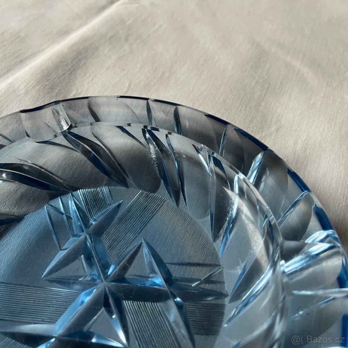 skleněný popelník broušené sklo - 4