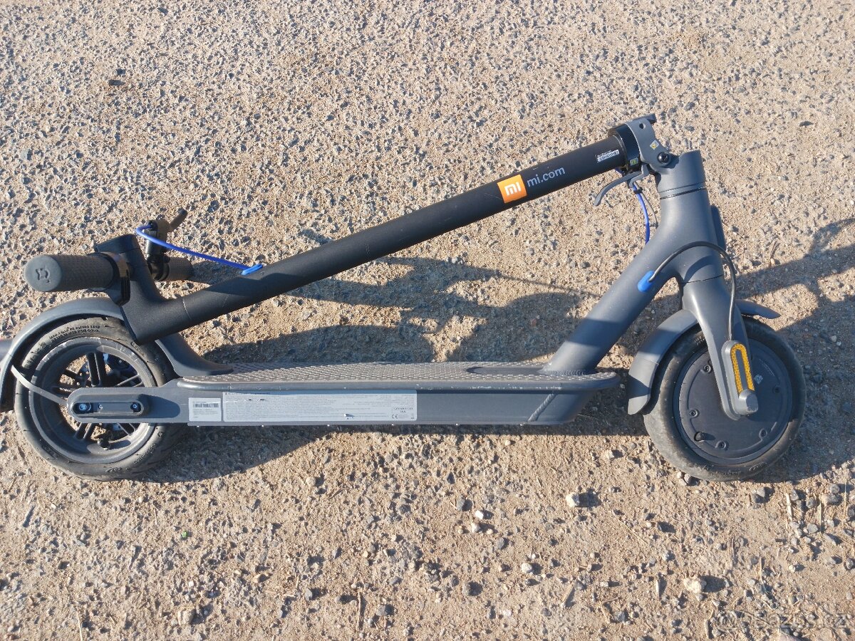 Xiaomi Mi scooter 3 - 4
