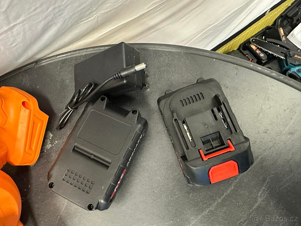 aku foukač (1089) - 4