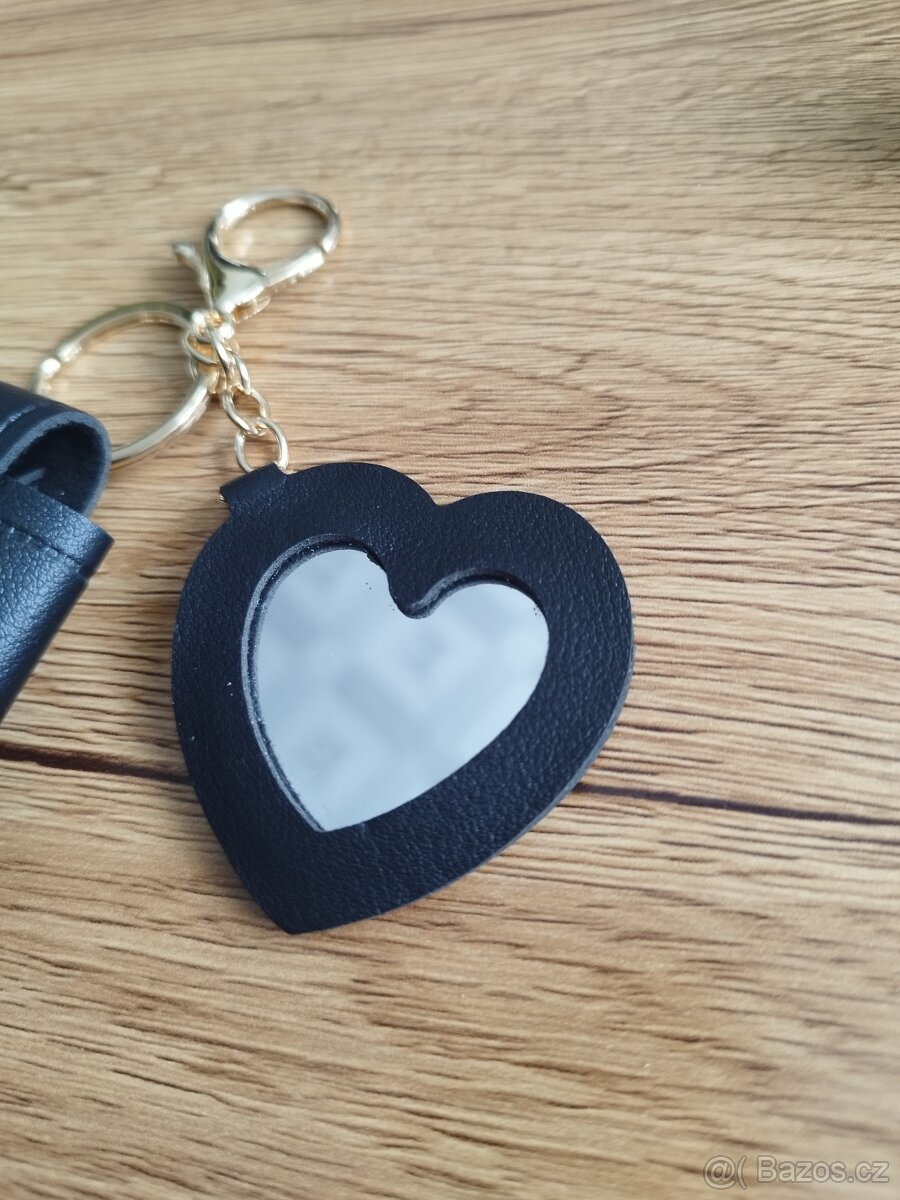 Černý obal na rtěnku - 4