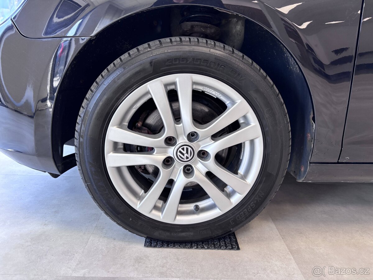 Volkswagen Golf 1.2TSI TREND - 4