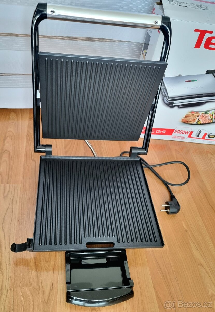 Kontaktní gril Tefal GC241D - 4