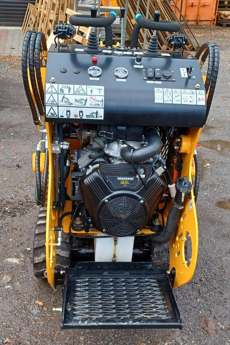 Mini nakladač pásový BG323T - 4