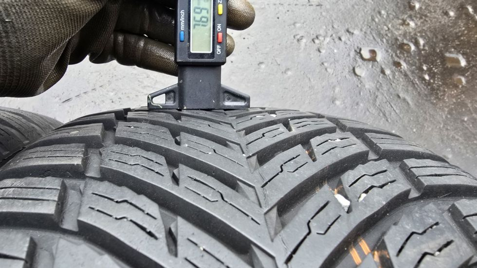 Zimní pneu 225/40/18 Nokian - 4