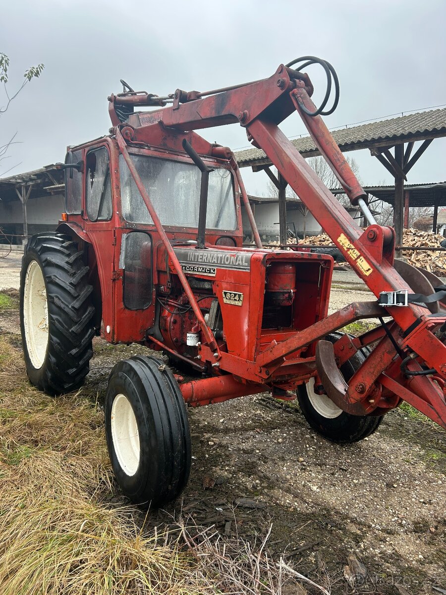 Traktor IH 624 - nepojazdný - 4