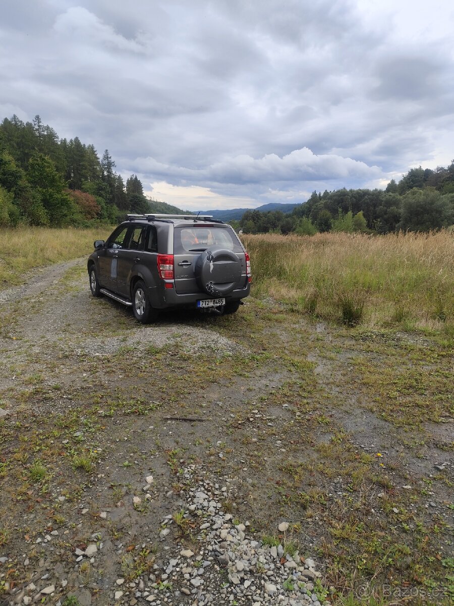 Suzuki grand Vitara 2l. Benzín 103kw 2006 - 4