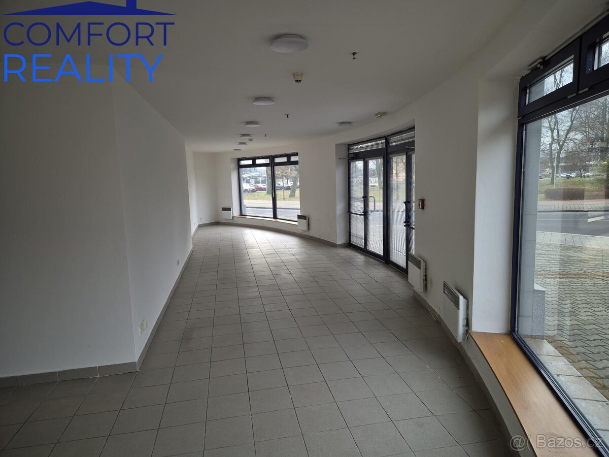 PRONÁJEM KOMERČNÍCH PROSTOR PARKOVACÍ DŮM KOMA, OSTRAVA 46m - 4