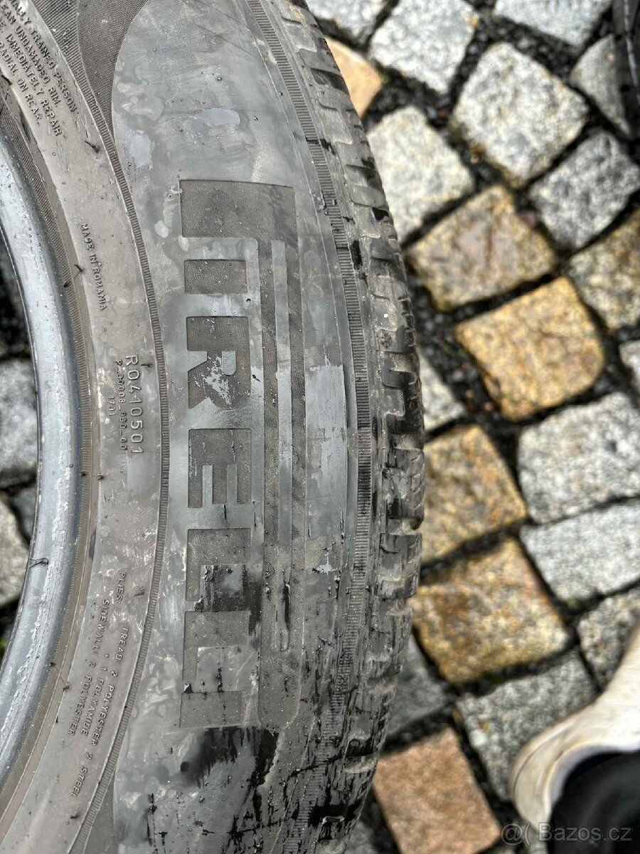 Pirelli 215/65 R17 zimní pneumatiky - 4
