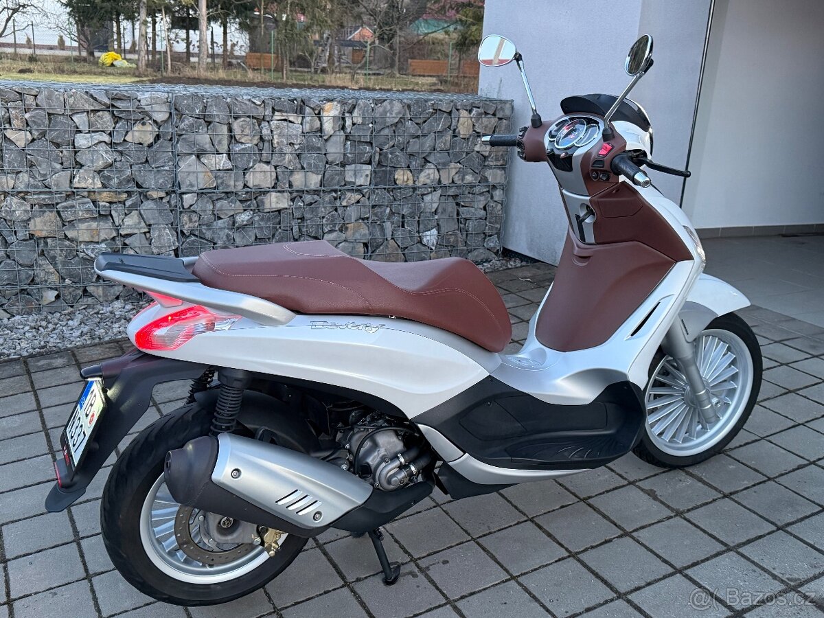 Piaggio Beverly 300i - 4