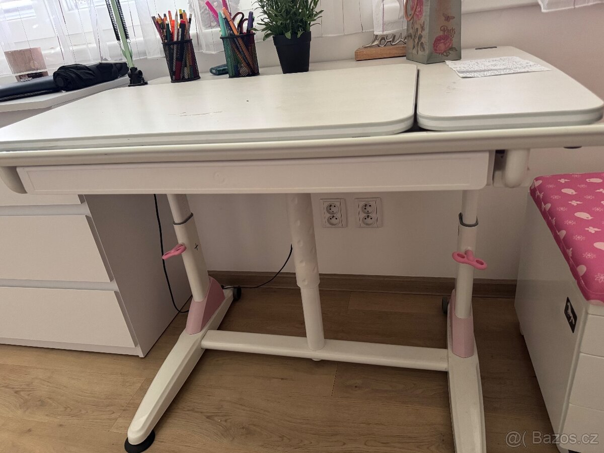 Prodám rostoucí stůl a židli - 4