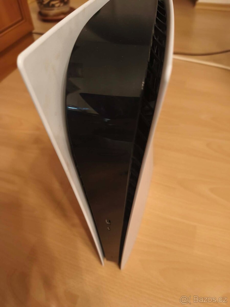 PS5 Digital Edition + ucet s hrami + prislusenstvo - 4