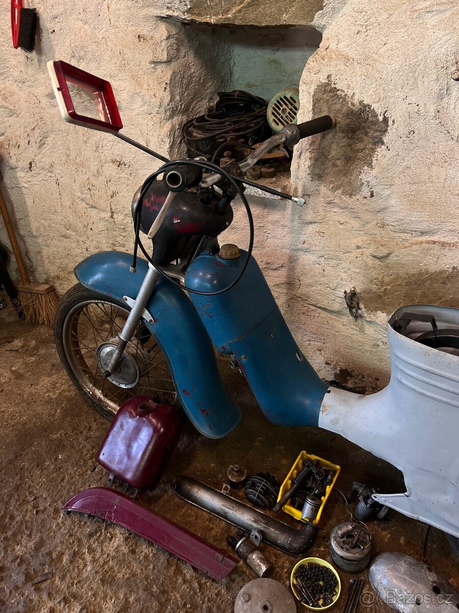 Jawa 555 - 4