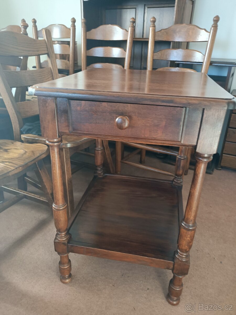 Rustikální jídelní stůl se spodní deskou a zásuvkou . - 4