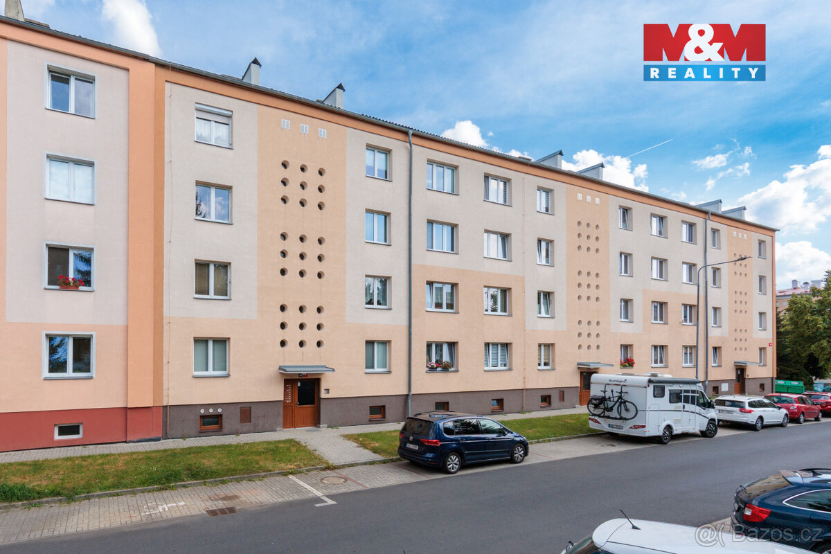 Prodej bytu 3+1, 69 m², Nová Role, ul. 1. máje - 4