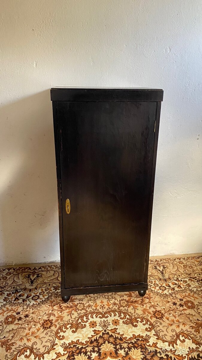 Malá skříňka - 4