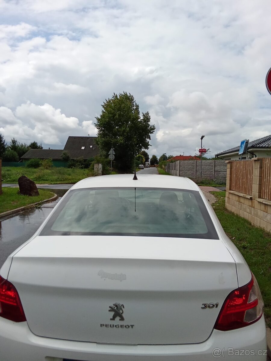 Peugeot 301 - 4