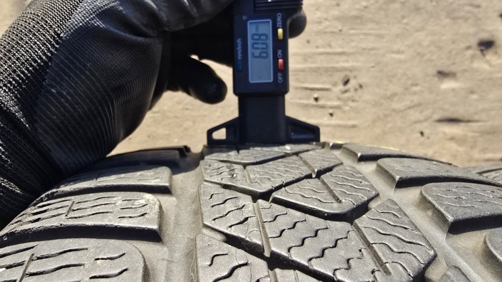 Zimní pneu 215/55/17 Pirelli - 4