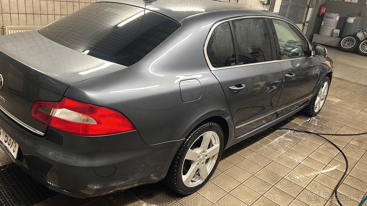 Škoda Superb - 4