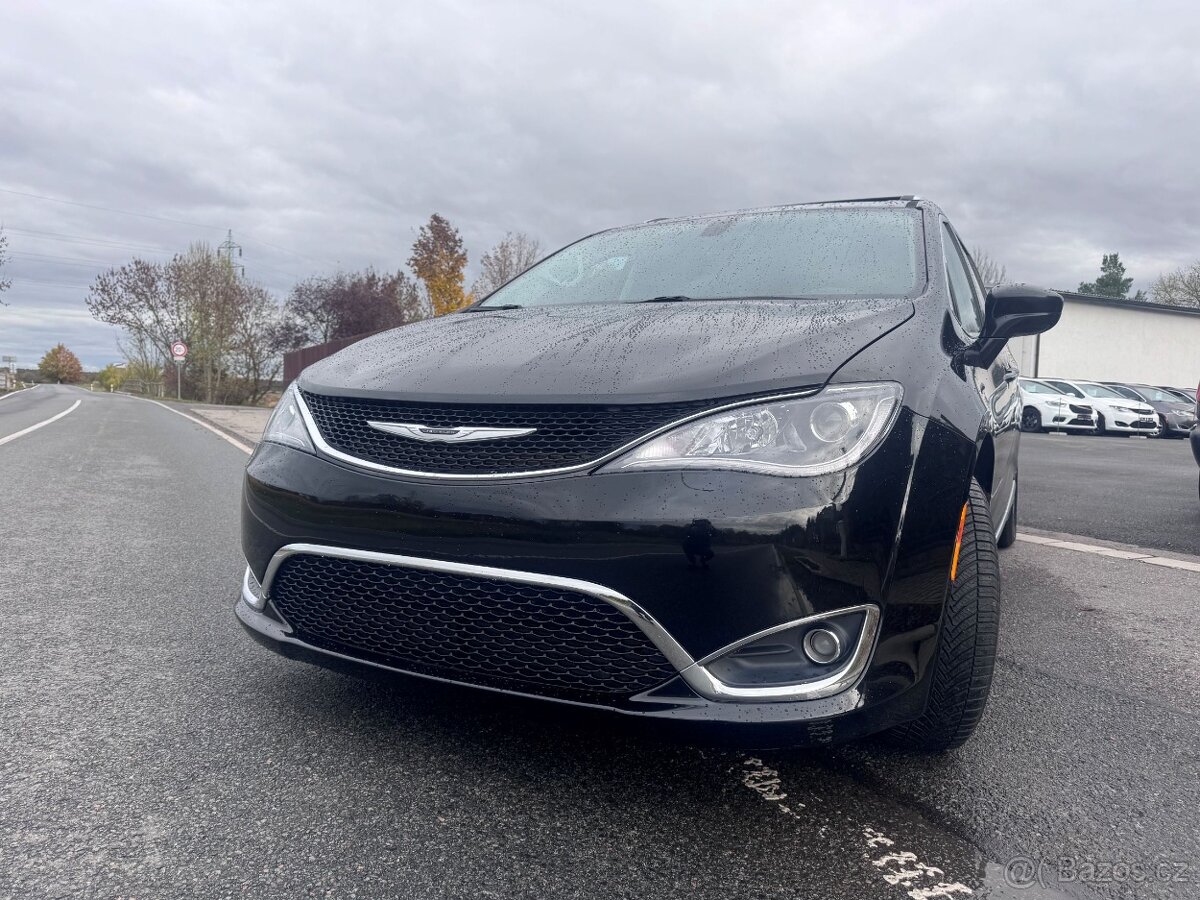Chrysler Pacifica 3,6 Pentastar RU Kůže 2020 DPH - 4