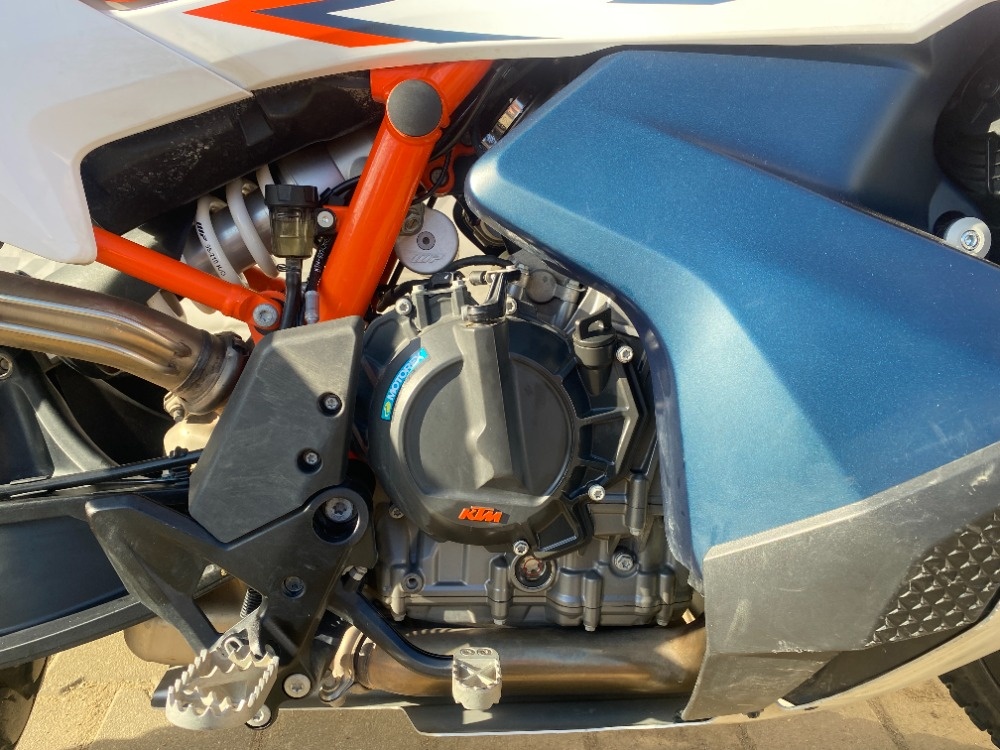 KTM 890 Adventure R - 4