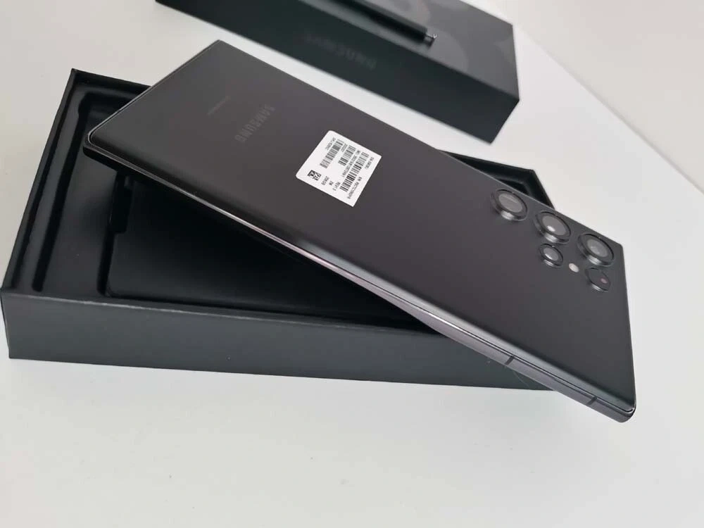 Prodám Samsung Galaxy S22 Ultra 5G - 4