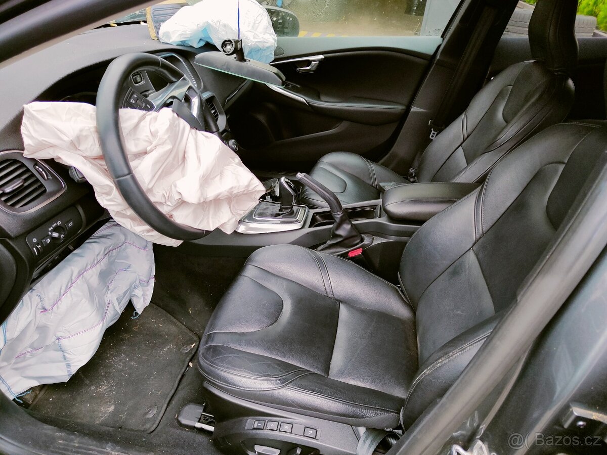 Volvo V40 Inscription D2 88kw - Náhradní díly - 4