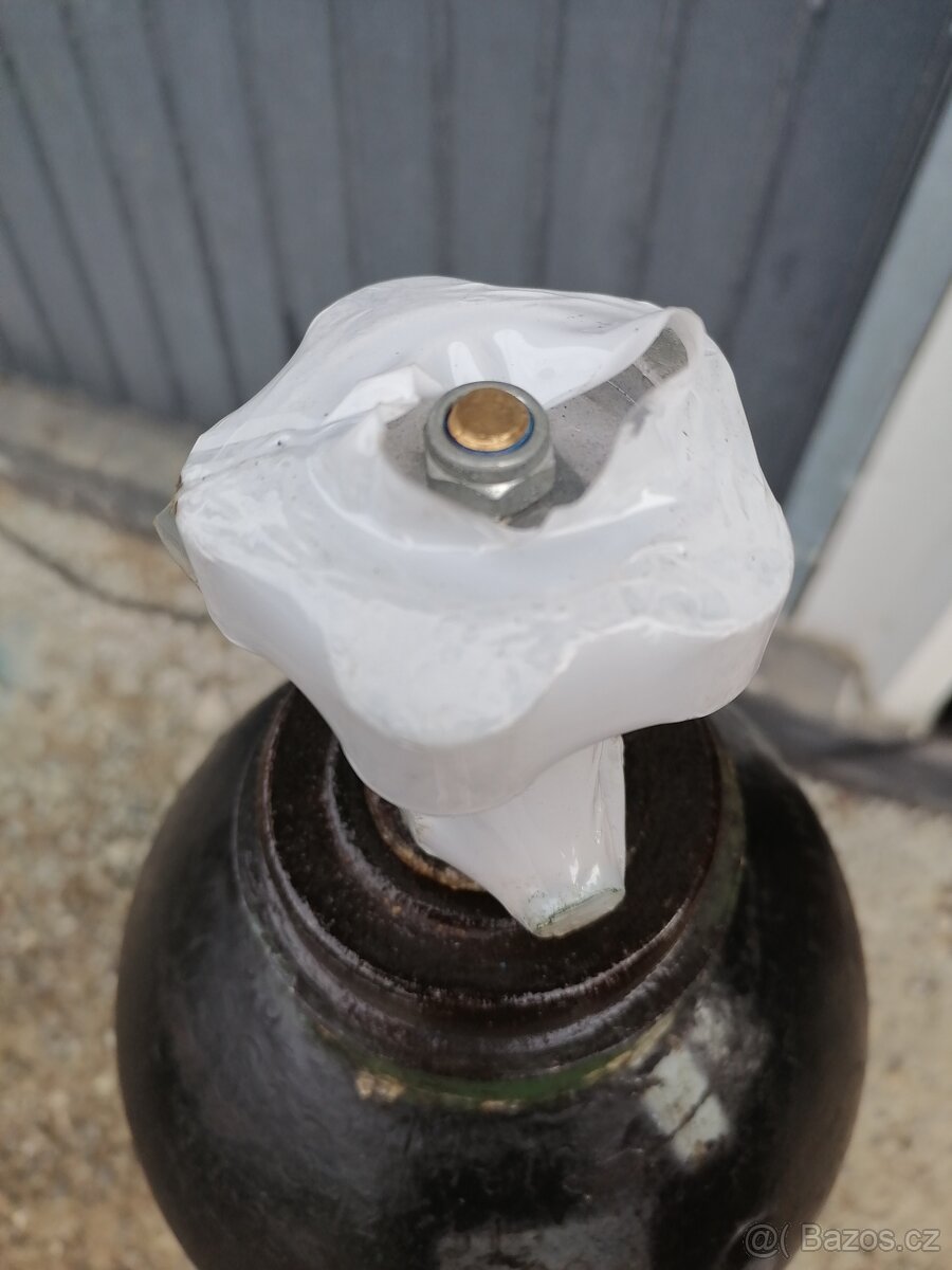 Velká lahev CO naplněná, novy ventil - 4