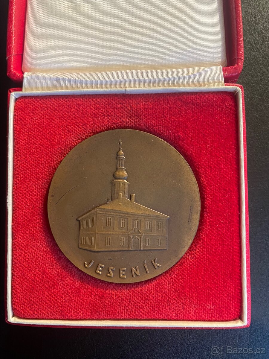 Konvolut pamětních medailí 2 - 4