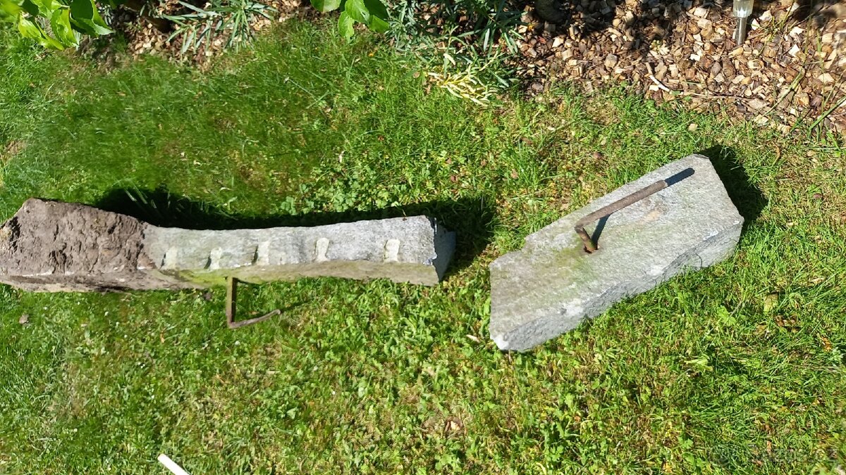 Žulové sloupky - 4