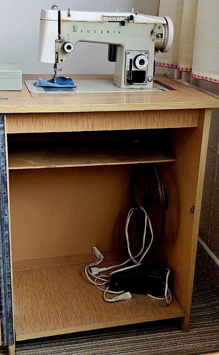 Šicí stroj - 4