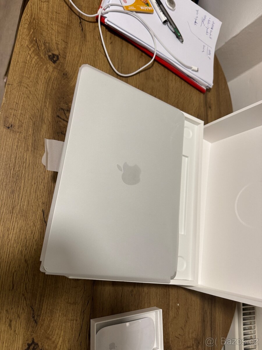 notebook apple MacBook Air, 13,6 palcu, M3, 2024, novy - 4