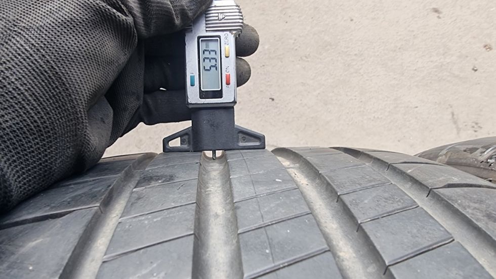 Letní pneu 235/35/19 Bridgestone - 4